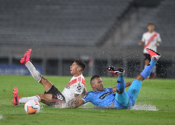 Copa Libertadores: en un estadio Monumental vac&iacute;o