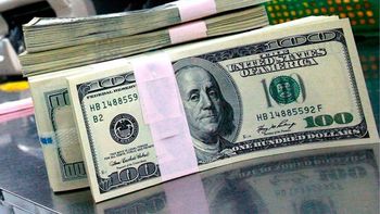 el dolar oficial crecio 2,2 por ciento en julio el dolar oficial crecio 2,2 por ciento en julio