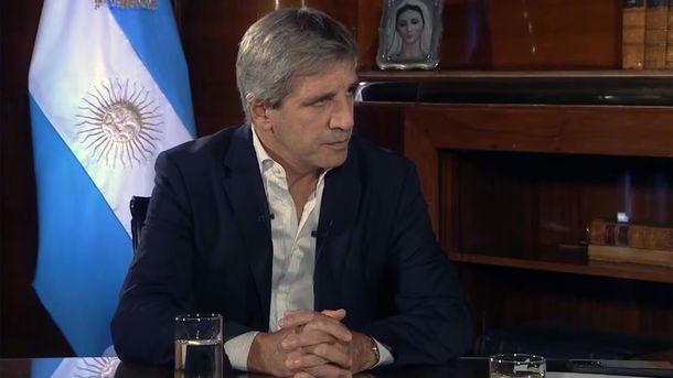 Luis Caputo habló de las variables económicas.