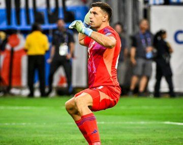 Inmenso: el baile del Dibu Martínez