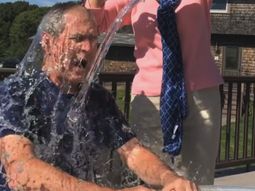 un ex presidente de ee.uu. se sumo al desafio del agua helada: mira el video un ex presidente de ee.uu. se sumo al desafio del agua helada: mira el video