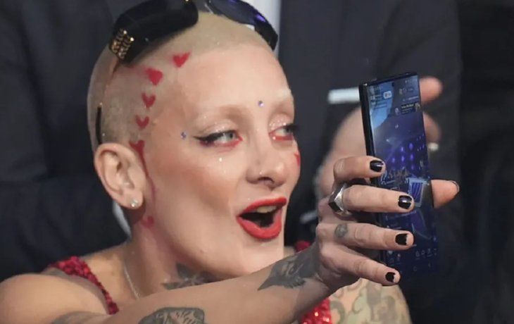 La exorbitante cifra que le pidió Furia a la mamá de una fan por ir a sus 15