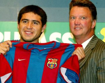 Juan Román Riquelme y Louis Van Gaal