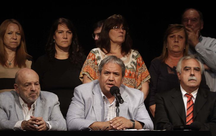 Bancarios y bancos privados niegan una suba del 25%