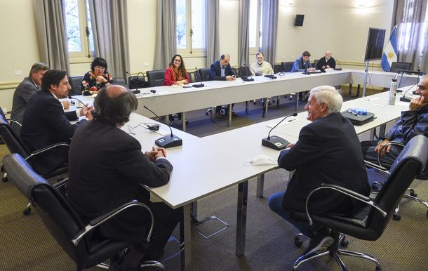 El Gobierno avanza en el diseño de un plan de conectividad para todos los alumnos del país