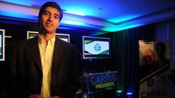 antes de que lo echen, adrian perez se fue de la cc antes de que lo echen, adrian perez se fue de la cc