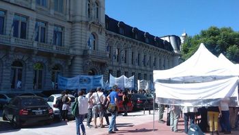 docentes universitarios acordaron con el gobierno un aumento del 31% docentes universitarios acordaron con el gobierno un aumento del 31%
