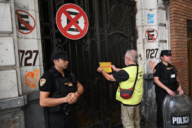 Desalojaron y clausuraron un inmueble patrimonial ocupado ilegalmente desde hace cuatro décadas