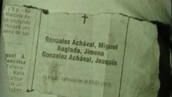 fue a la cancha y en la lluvia de papeles hallo el aviso funebre de sus padres fue a la cancha y en la lluvia de papeles hallo el aviso funebre de sus padres
