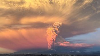 las cenizas del volcan podrian llegar manana a buenos aires las cenizas del volcan podrian llegar manana a buenos aires