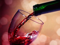 todos alegres: la mitad de los argentinos toma vino en forma habitual todos alegres: la mitad de los argentinos toma vino en forma habitual