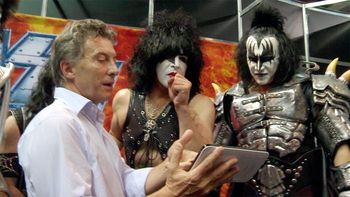 macri defendio su foto con kiss: no fui de cholulo macri defendio su foto con kiss: no fui de cholulo