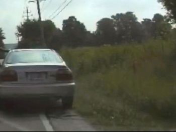 VIDEO: atropellaron a un policía cuando intentó detener a un auto en la ruta