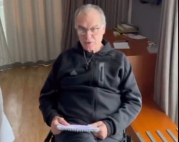 El Loco Bielsa saludó con admiración y respeto a Maxi Rodríguez