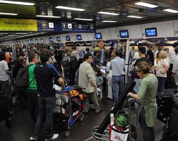 El temporal afectó la partida de unos 20 vuelos