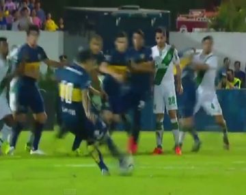 Tevez volvió a marcar en Boca después de diez años