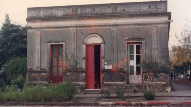 El origen de Aiguá se remonta al siglo XIX, gracias a la donación de tierras de Doña Margarita Muñiz. El origen de Aiguá se remonta al siglo XIX, gracias a la donación de tierras de Doña Margarita Muñiz.