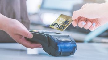 el ajuste sin estallido: crecen los planes sociales mientras caen salarios y empleo el ajuste sin estallido: crecen los planes sociales mientras caen salarios y empleo