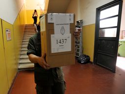 los primeros datos oficiales estaran a las 21 los primeros datos oficiales estaran a las 21