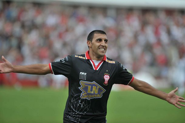 Huracán goleó pero tendrá que jugar un desempate frente a Atlético Tucumán