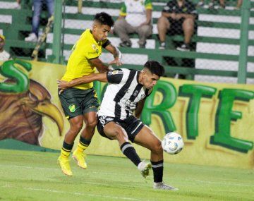 Defensa y Central Córdoba empataron 1-1 en Florencio Varela