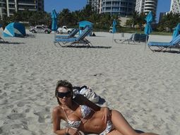 Una periodista deportiva argentina deslumbró en Miami con su cuerpo