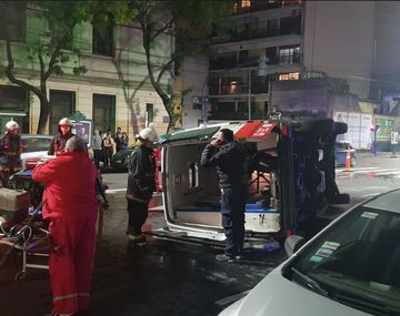 Choque entre un taxi y una ambulancia en Constitución - Crédito: @marianoemartin