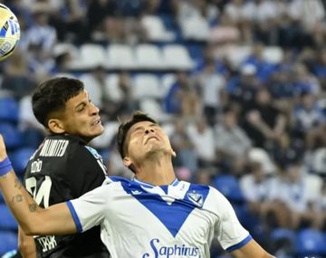 Vélez empató 0-0 con Riestra y sigue líder junto a Estudiantes en la Zona A