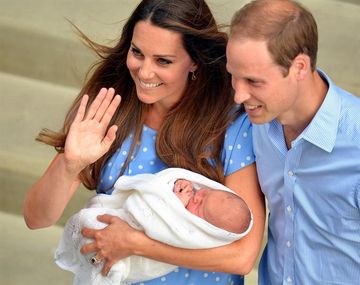William y Kate presentaron a su bebé, George