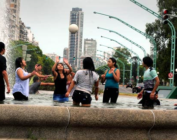 Seguirán las altas temperaturas y se esperan lluvias aisladas