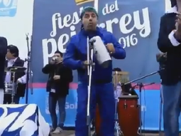 inigualable: caruso lombardi, tocando el rallador en la fiesta del pejerrey inigualable: caruso lombardi, tocando el rallador en la fiesta del pejerrey