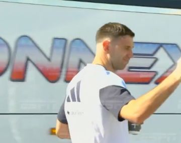Dibu Martínez y un mensaje optimista en el segundo día de prácticas en Estados Unidos