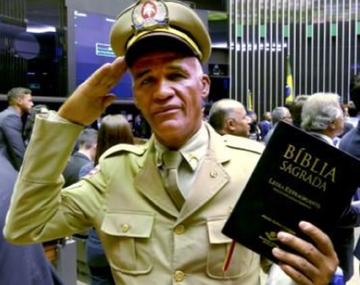 Un diputado pastor que quiere curar la homosexualidad se llevó las miradas en la jura de Lula