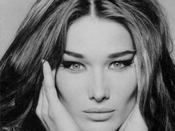 20070415182725-1014-553626655-carla-bruni-5-h194056-l