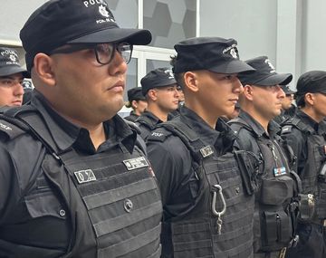 Tensión policial en Santa Fe: cuánto cobran los agentes en febrero de 2026 y qué reclaman en las protestas