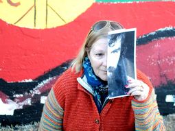 stella y un sola pregunta en el dia de la madre: ¿donde esta santiago? stella y un sola pregunta en el dia de la madre: ¿donde esta santiago?