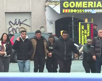 Terminó el velatorio de Agostina Vega: se recrudece la interna familiar en el último adiós