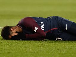 En Brasil prenden velas: así está el tobillo de Neymar a horas de su lesión