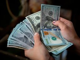 Durante el mes de marzo el tipo de cambio perdió $1,5 de su valor. Durante el mes de marzo el tipo de cambio perdió $1,5 de su valor.