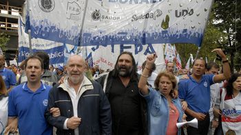 los docentes bonaerenses ratificaron el paro los docentes bonaerenses ratificaron el paro