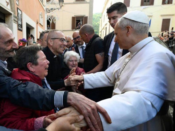 El papa León XIV habló sobre la posibilidad de visitar la Argentina: Encantado de viajar