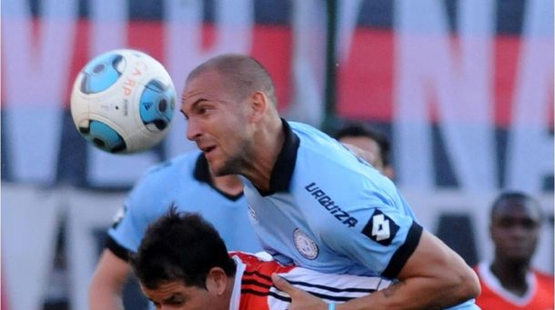 Aveldaño llevó a Belgrano a la Copa Sudamericana por primer vez en la historia del club. Aveldaño llevó a Belgrano a la Copa Sudamericana por primer vez en la historia del club.