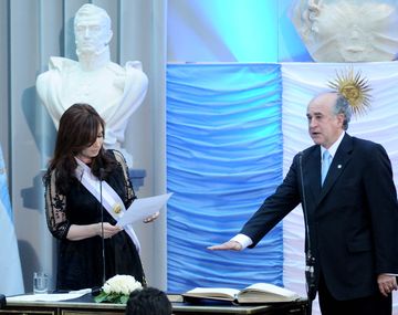 Parrilli: Hasta con los perros de Cristina se han metido