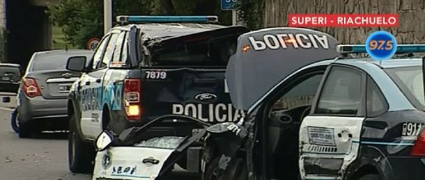 Impresionante choque múltiple involucró a dos patrulleros y cinco autos en la General Paz