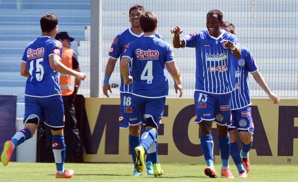 Godoy Cruz volvió a dar un espectáculo y ganó en Santa Fe