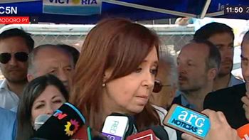 cristina kirchner al salir de comodoro py: es un gran disparate juridico cristina kirchner al salir de comodoro py: es un gran disparate juridico