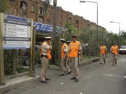 Busti intenta evitar bloqueos en Buquebus