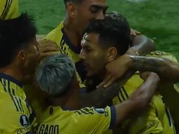 en su primera libertadores, leandro paredes pone en ventaja a boca ante la uca en su primera libertadores, leandro paredes pone en ventaja a boca ante la uca