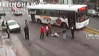 #ataquecarancho: quiso simular un choque, pero la descubrieron #ataquecarancho: quiso simular un choque, pero la descubrieron