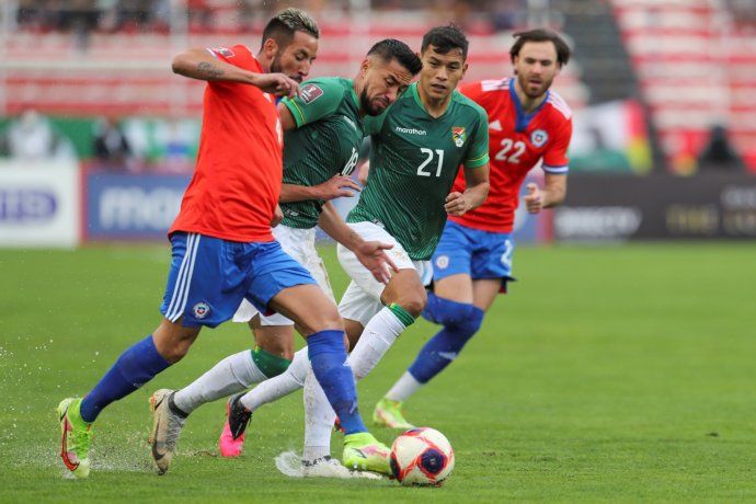 Eliminatorias: Chile venció a Bolivia y sueña con ir al Mundial